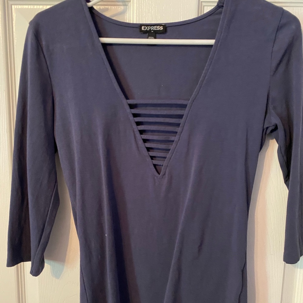 Quarter sleeve top